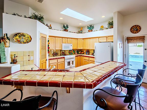 2nd image of 3097 Oro Grande Blvd