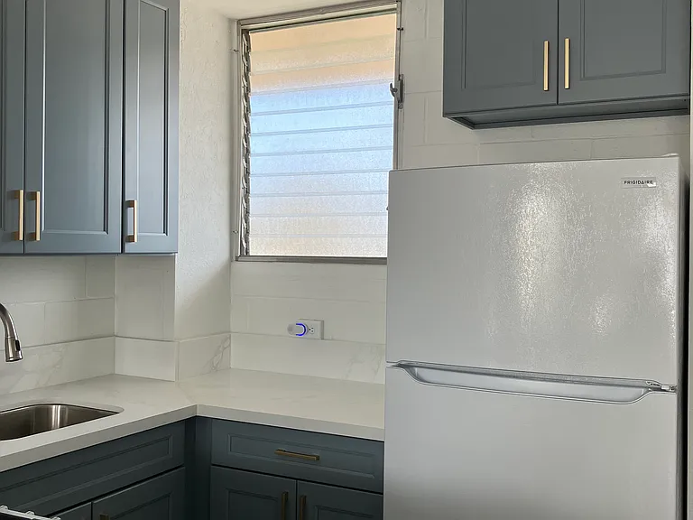 1403 Makiki St — Photo 3