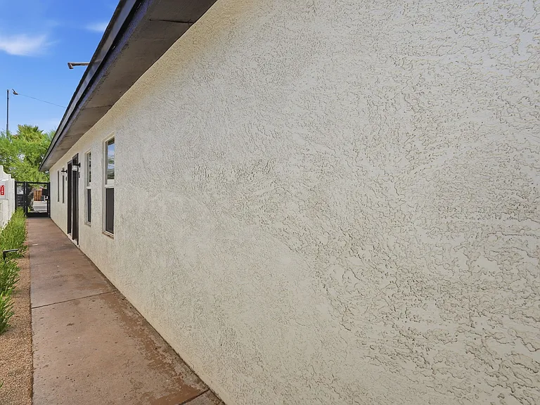 1417 E Roosevelt St #3 — Photo 23