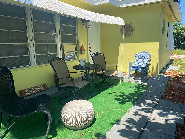 910 Rudolph Rd #3 — Photo 8