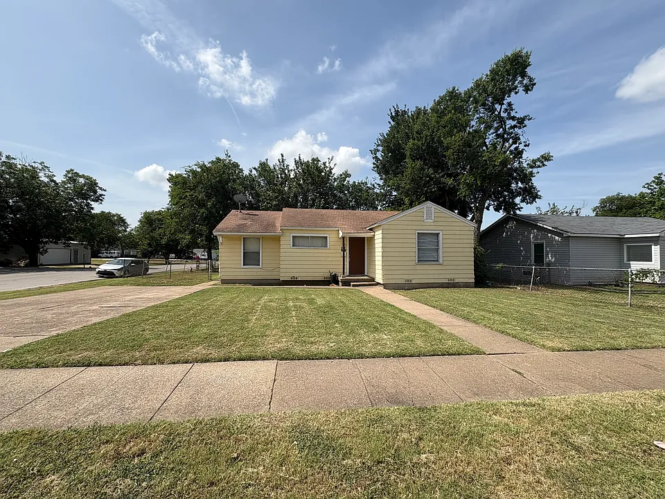 202 W Wheatland Rd #1
