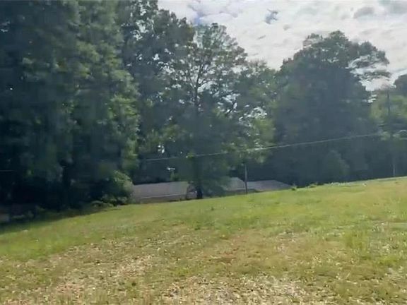 2nd image of 306 Chance Rd