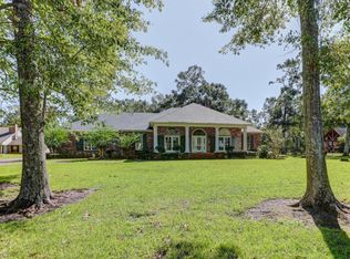 810 Lucerne Dr, New Iberia, LA 70563
