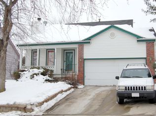 2429 Sandler Dr, Urbandale, IA 50322