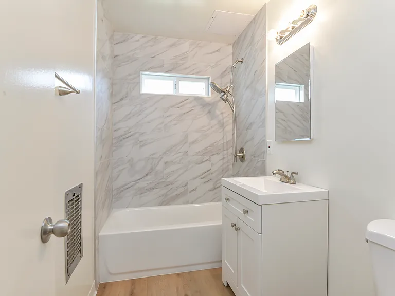 657 Milford St #3 — Photo 11
