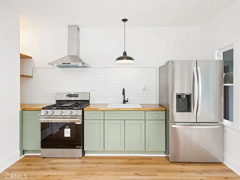 332 N Daisy Ave — Photo 8