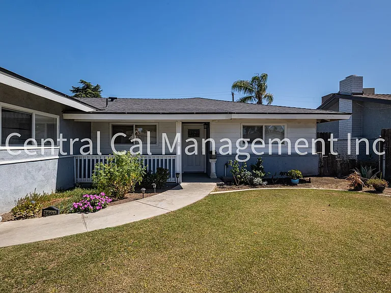 3605 Truman Ave — Photo 2
