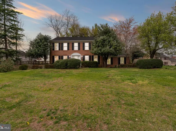 3735 Bogner Dr, Woodbridge, VA 22193