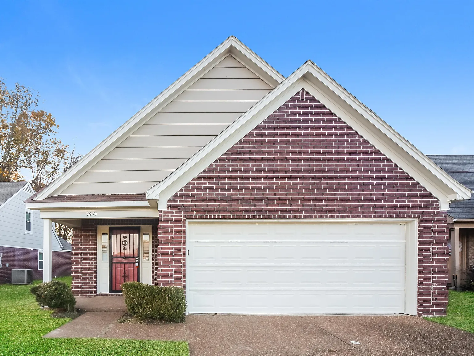 3 bed, 2.0 bath, 1498 sqft, $1,435 — Photo 1