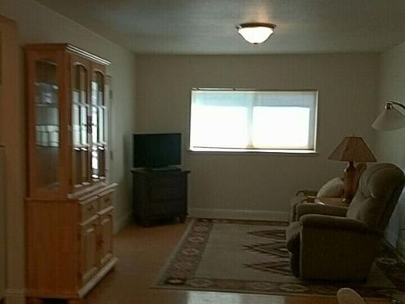 3rd image of 2553 Beach Ln