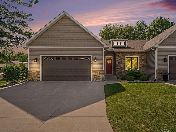 2nd image of 5409 Greenridge Dr