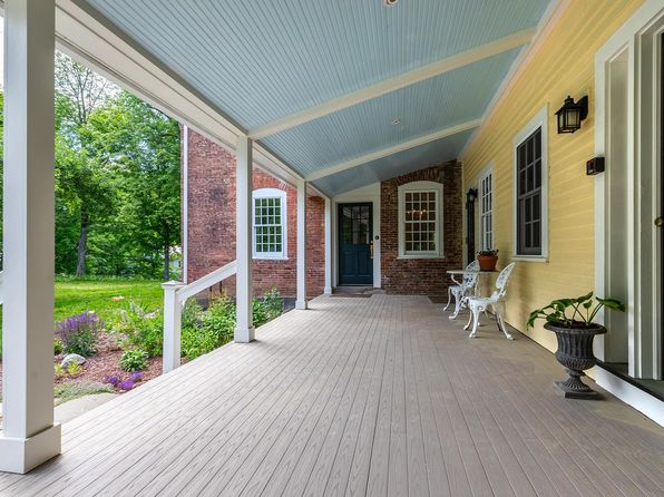 61 Academy Circle, Woodstock, VT 05071