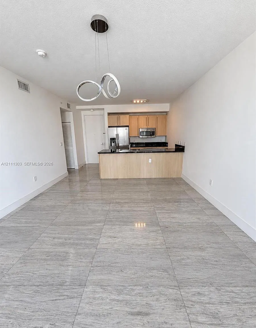 The Axis On Brickell Ii C — Photo 2