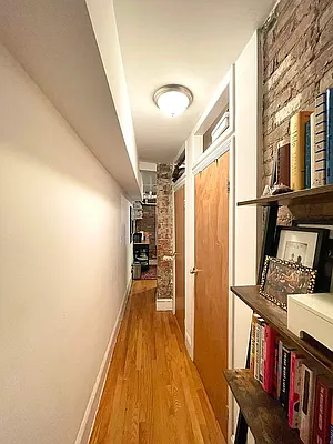 Rented by LJ Sloane Management | media 25