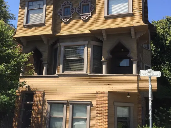 504 10th St #B, Sacramento, CA 95814