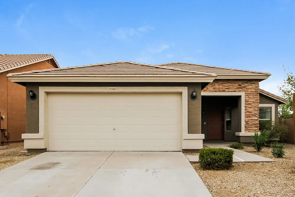 4 bed, 2.0 bath, 1868 sqft, $1,770 — Photo 1