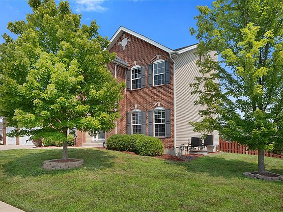 3rd image of 6828 Pelham Manor Dr