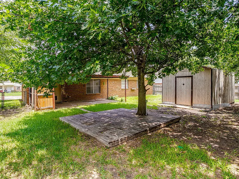 816 E Mustang St — Photo 37