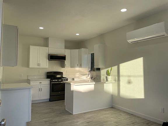 4th image of 15313 Bellflower Blvd #1/2