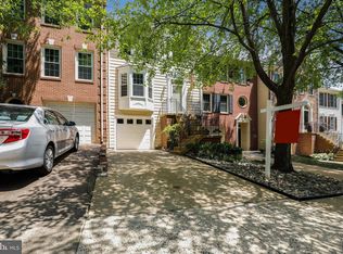 6477 English Ivy Ct, Springfield, VA 22152