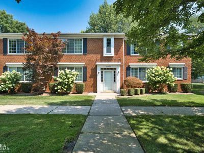 20923 Wildwood Dr APT 226, Harper Woods, MI, 48225