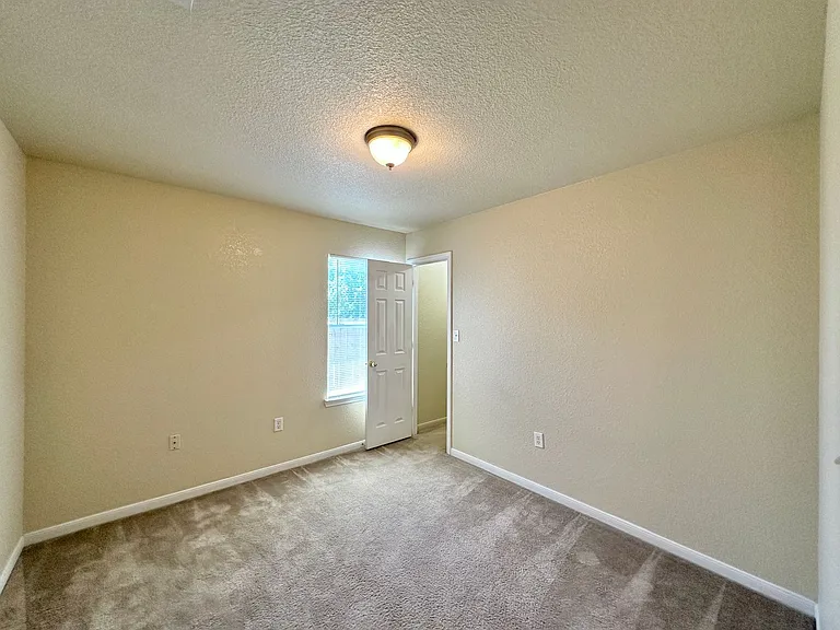 4300 Elms Run Cir — Photo 15