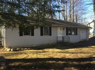 2131 Vacation Ln, Pocono Summit, PA