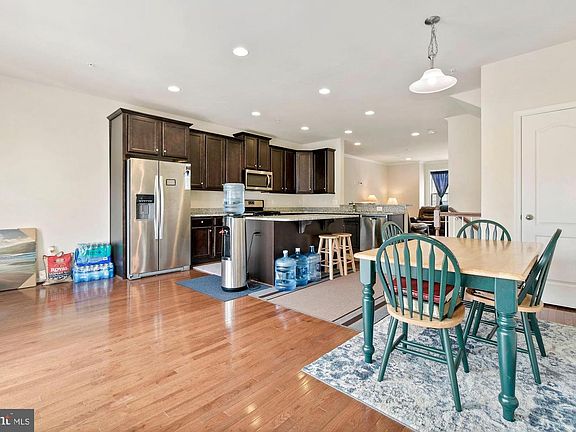 4th image of 8812 Sweet Rose Ct