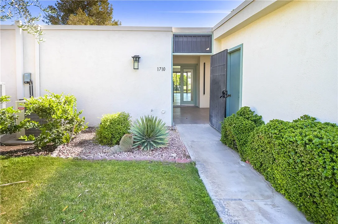 Building Photo - 1710 E Sonora Rd