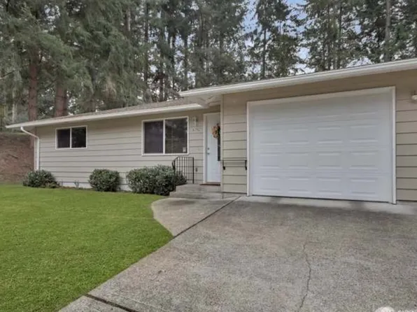 8202 38th Street Ct W, University Place, WA 98466