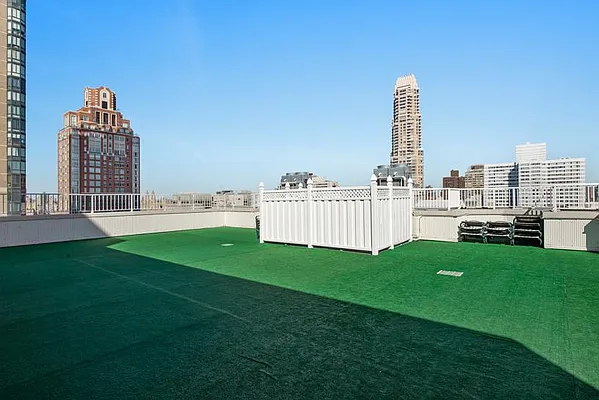 Rented by Keller Williams NYC | media 8