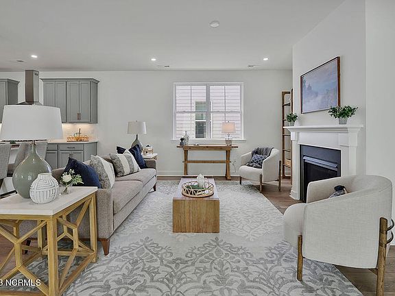 3rd image of 1029 Bradshaw Terrace