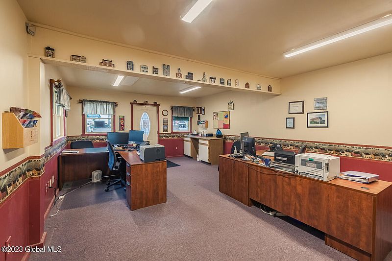 4th image of 5243 Sacandaga Road