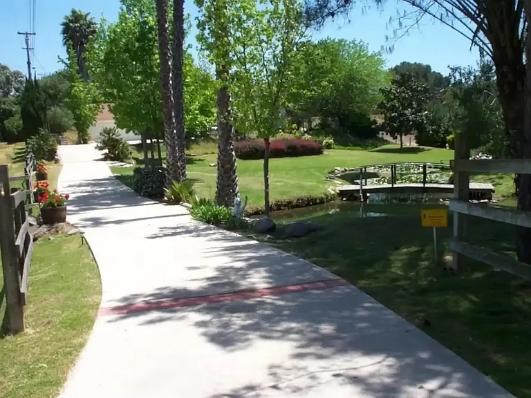 3058 Hill Valley Dr — Photo 15