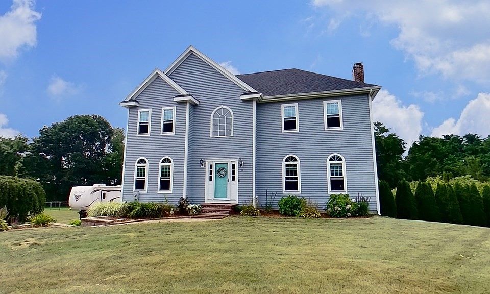 1st image of 35 Brownfield Dr