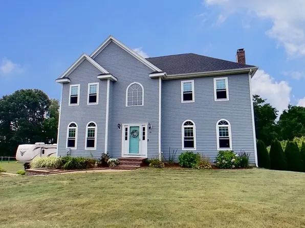 35 Brownfield Dr, Bridgewater, MA 02324