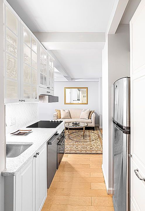 1st image of 25 Tudor City Pl APT 315