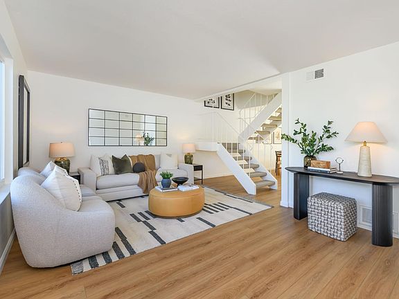 5th image of 314 Capetown Court