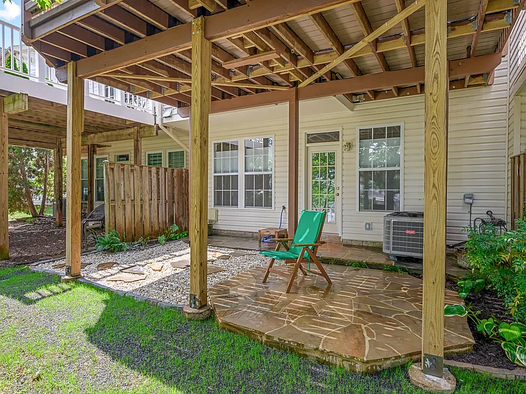 46180 Aisquith Ter — Photo 47