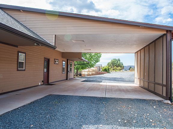5th image of 893 W Foothill Dr