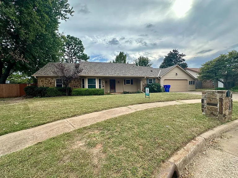 3608 Chatham Ct — Photo 3