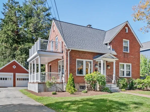 75 Cedarwood Ave, Waltham, MA 02453