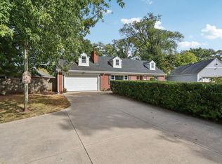 17 E Valley Rd, Beloit, WI 53511