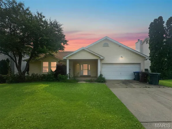 135 Misty View Ln, Saint Peters, MO 63376