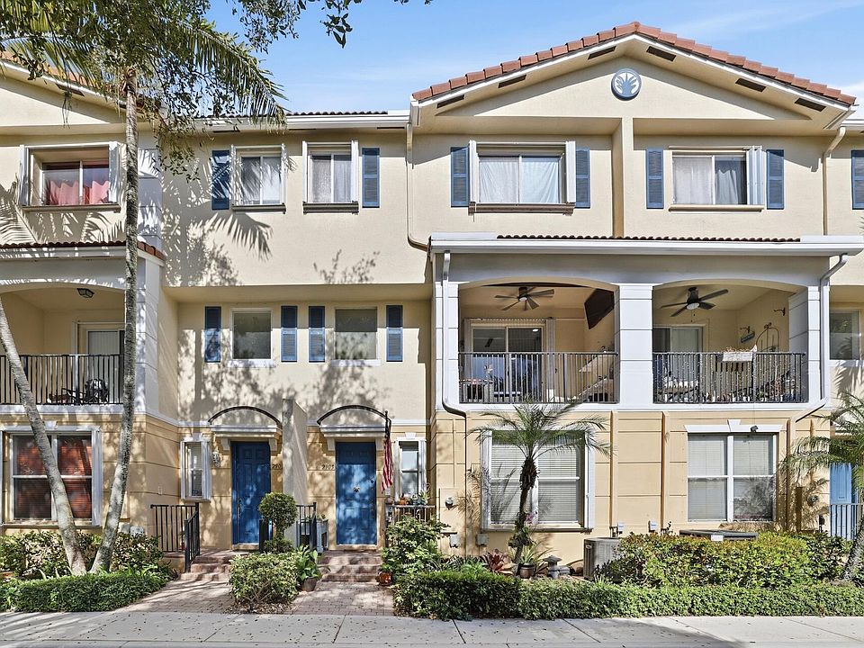 1st image of 2905 S Greenleaf Circle