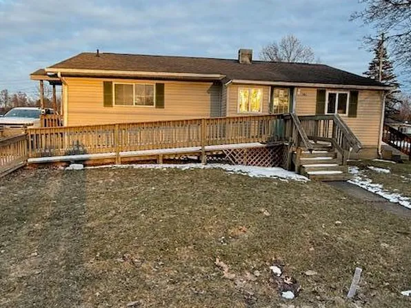 1302 N Eaton St, Albion, MI 49224