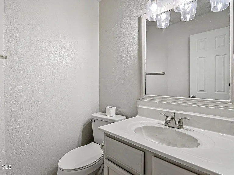 7765 Dianjou Dr — Photo 24