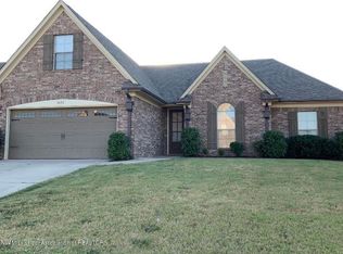 5727 Broadway Dr W, Southaven, MS 38672
