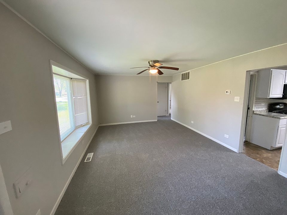 243 Blackhawk Dr, Park Forest, IL 60466 Zillow