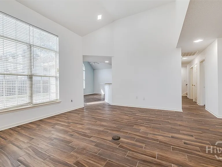 108 Village Lake Dr — Photo 10